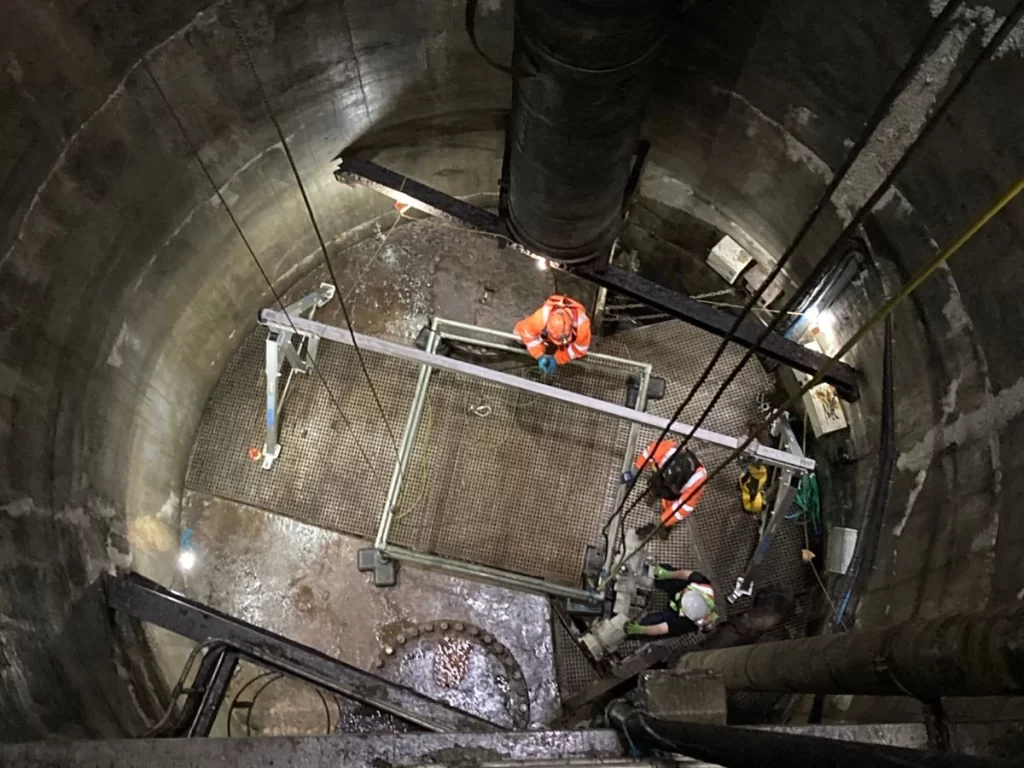 Two mwn working in high space